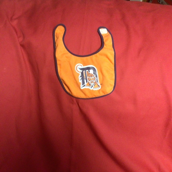 DETROIT TIGERS bib - Picture 1 of 1